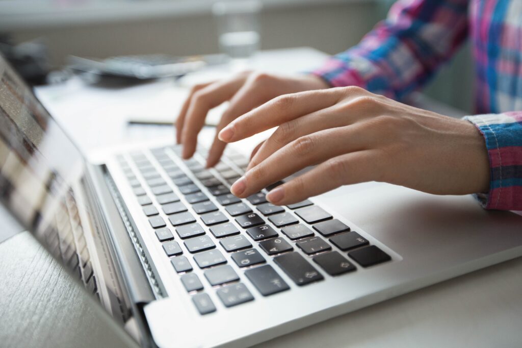 typing vs voice typing
